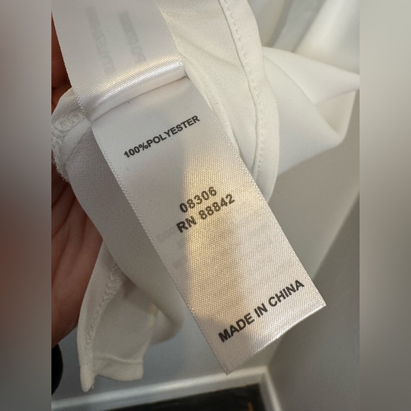 Eloquii White Sleeveless Blouse - Picture 6 of 8